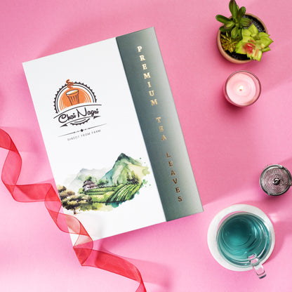 Chai Nagri Geschenkbox mit Tees, Band, Kerze und Deko – ideal für besondere Momente.